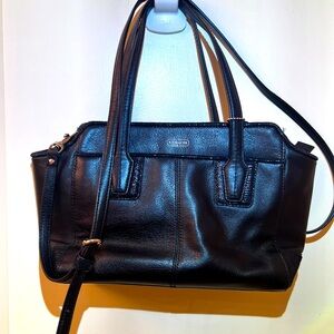 Elegant Coach Black Pebble Leather Shoulder Handbag